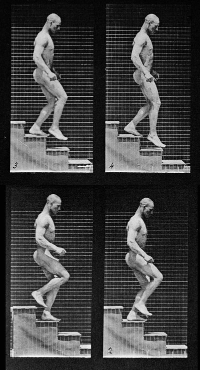 Homme descendant les escaliers, de 